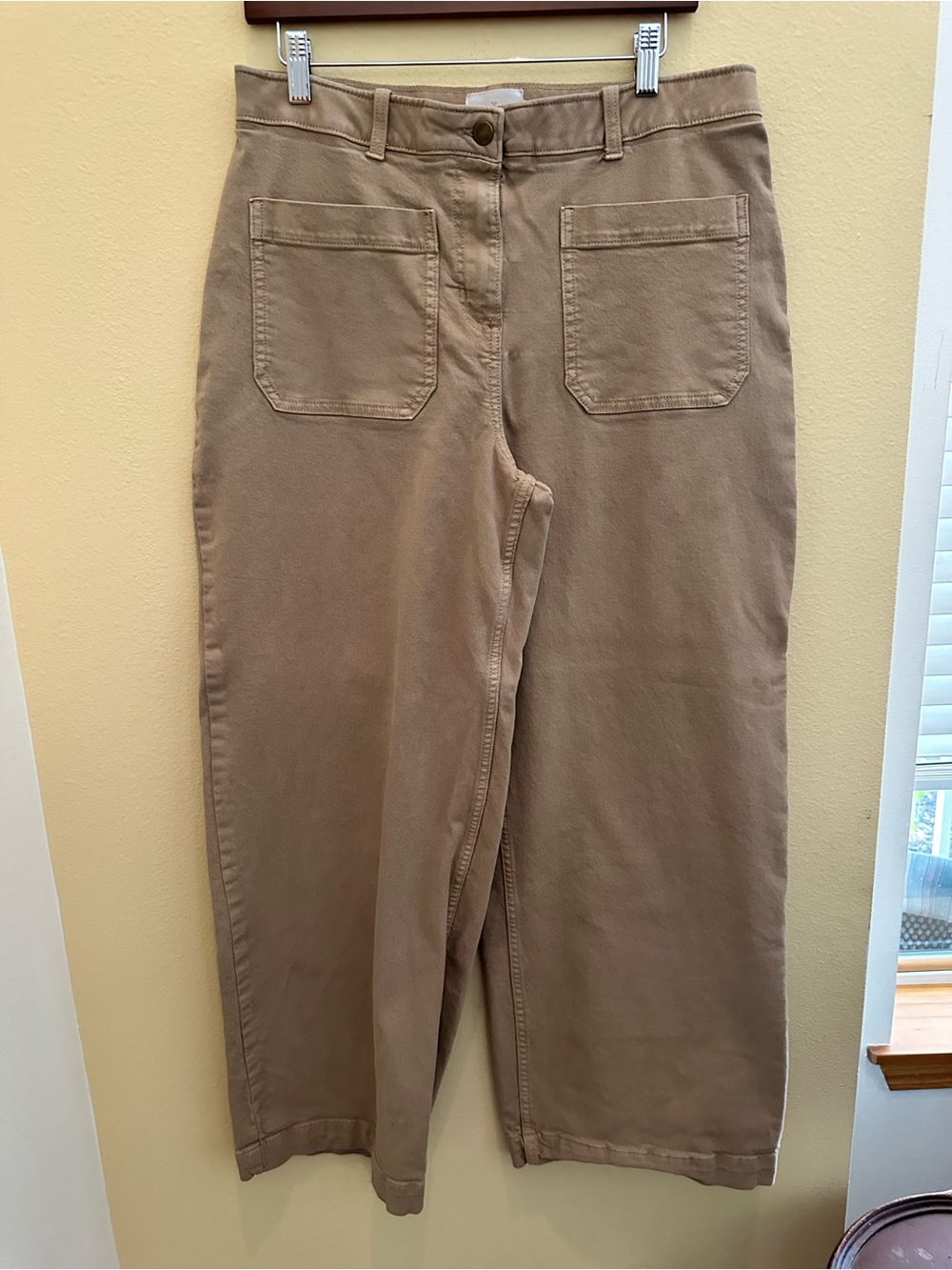 Caslon Women’s Straight-Leg Chinos in Light Brown